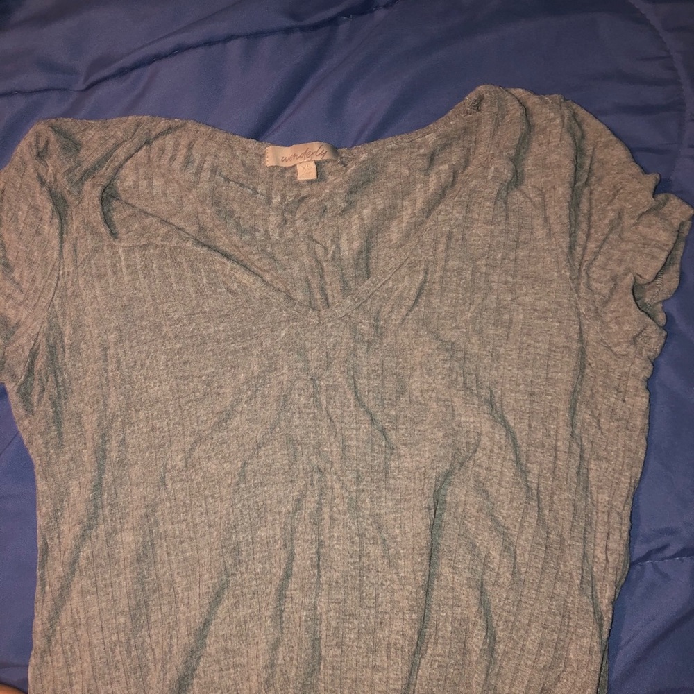 Gray top